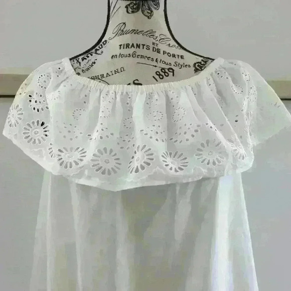 ANNE KLEIN | Women's White Cotton Eyelet Floral Ruffle Off The Shoulder  Top - Picture 2 of 5